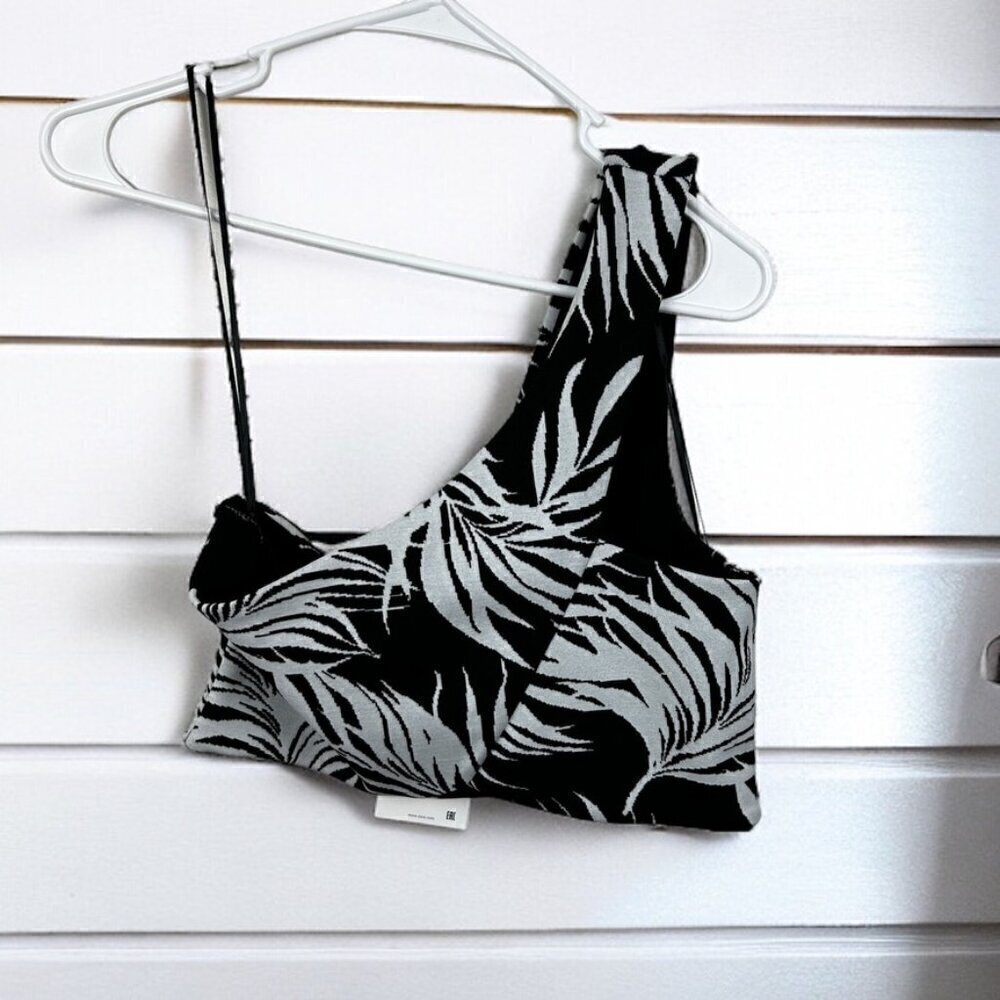 NWT Zara Women's L Cropped Asymmetrical Black and White Floral Tank Top